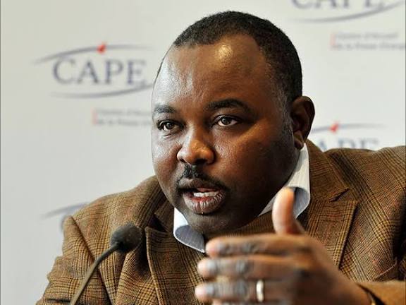 حركة جيش تحرير السودان بقيادة عبد الواحد نور تكشف عن دوافعها من منع الطلاب ترديد النشيد والعلم الوطنيين