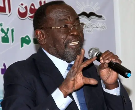 نجاة الشاعر التجاني حاج موسى من حريق بشقته في القاهرة